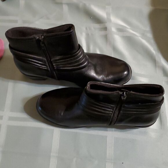 CLARKS 36797 BENDABLES ANKLE BOOT 8M - Picture 3 of 7